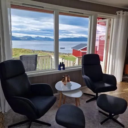 Villa Stort Hus Ved Sjokanten Karlsøy