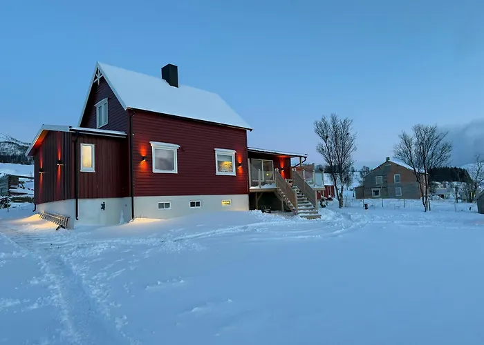 Villa Stort Hus Ved Sjokanten Karlsøy