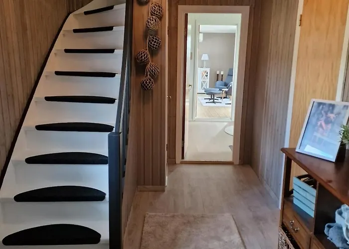 Stort Hus Ved Sjokanten